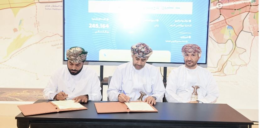 التوقيع على 62 عقد انتفاع في القطاعين الزراعي والصناعي