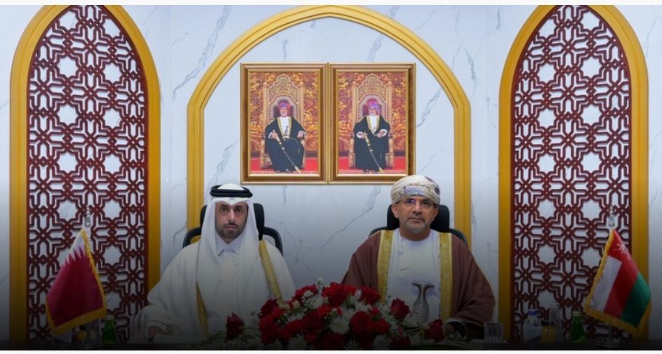 وزير الثروة الزراعية والسمكية وموارد المياه يستقبل وزير البلدية القطري