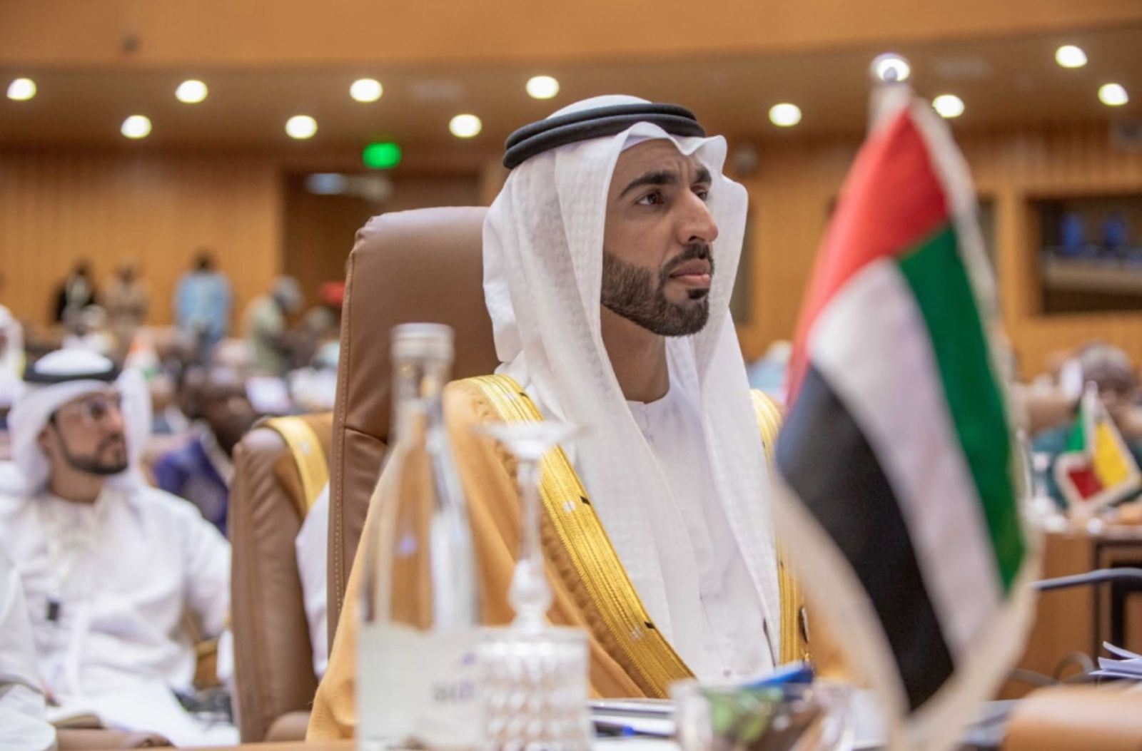 نيابةً عن رئيس الدولة.. شخبوط بن نهيان يترأس وفد الإمارات المشارك في القمة الإسلامية في غامبيا