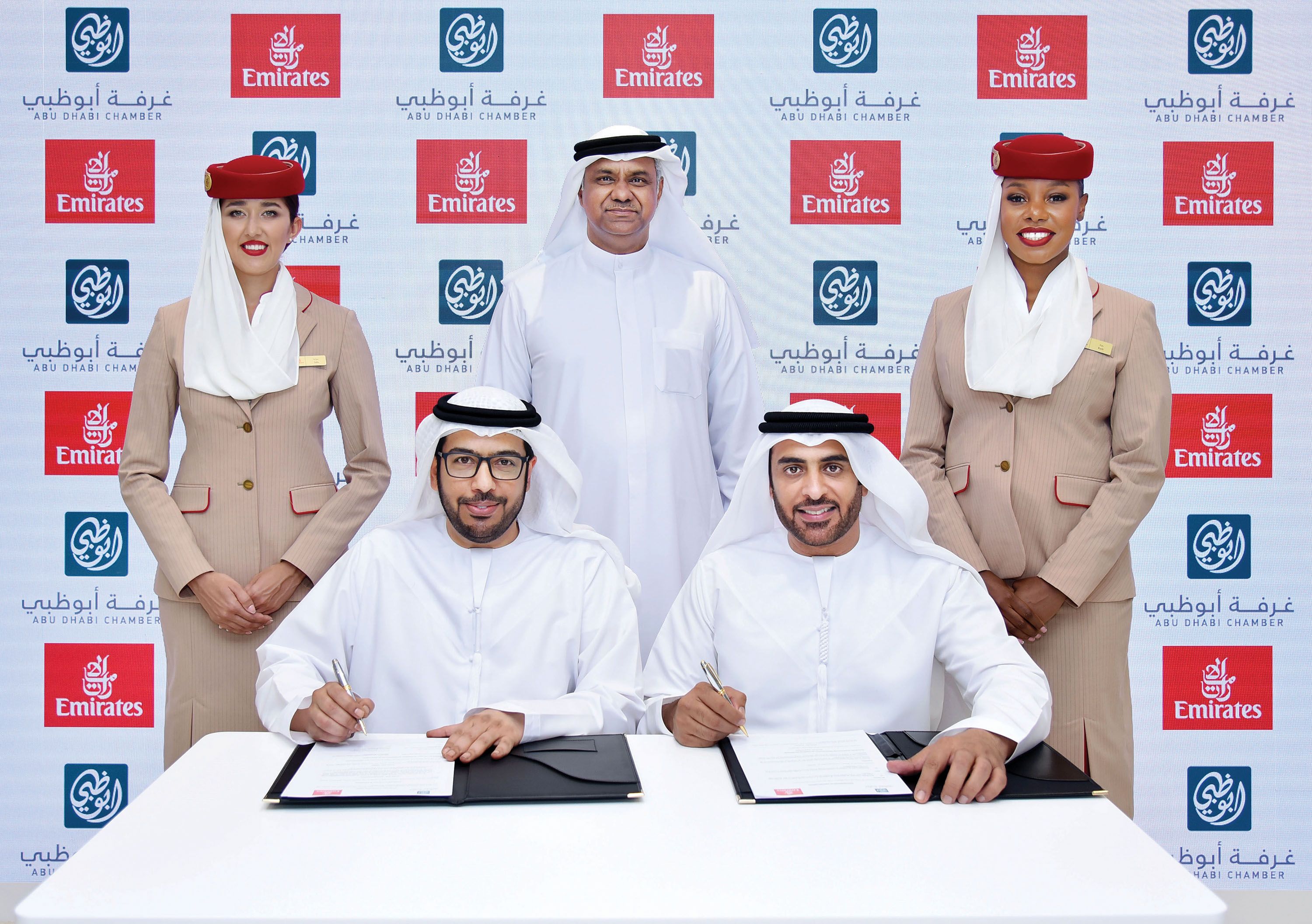 «طيران الإمارات» تبرم 3 مذكرات تفاهم
