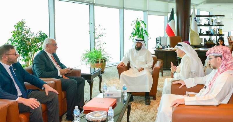 «معهد الأبحاث» يبحث مع فريق أوروبي سبل التعاون في الطاقة المتجددة والتغير المناخي