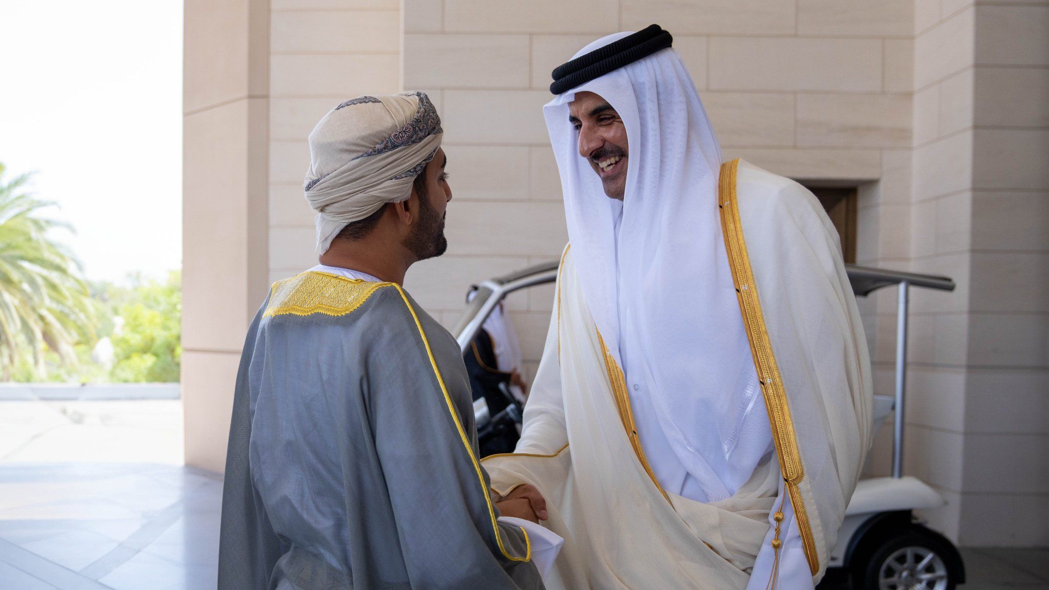 أمير قطر يستقبل صاحب السمو السيد ذي يزن