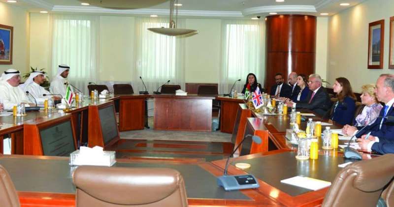 أحد اجتماعات فريق تصدير مع الجانب الكويتي بحضور السفيرة البريطانية والسفير الفلسطيني