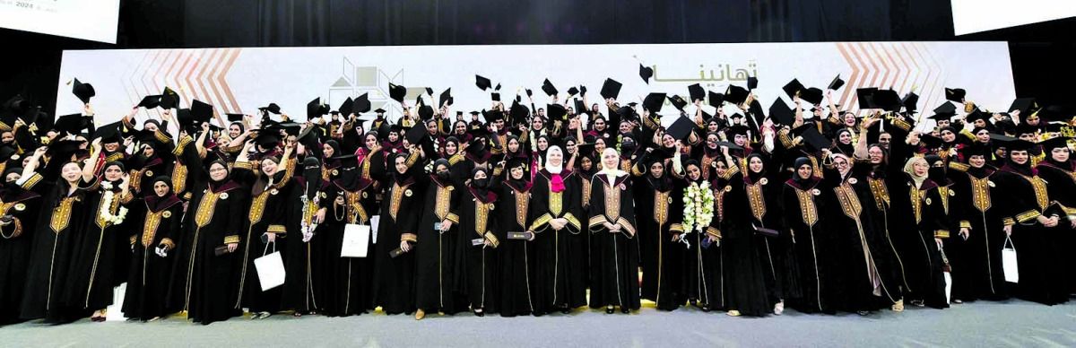 جامعة قطر تحتفي بـ 1615 خريجة بـ«الآداب» و«الإدارة»