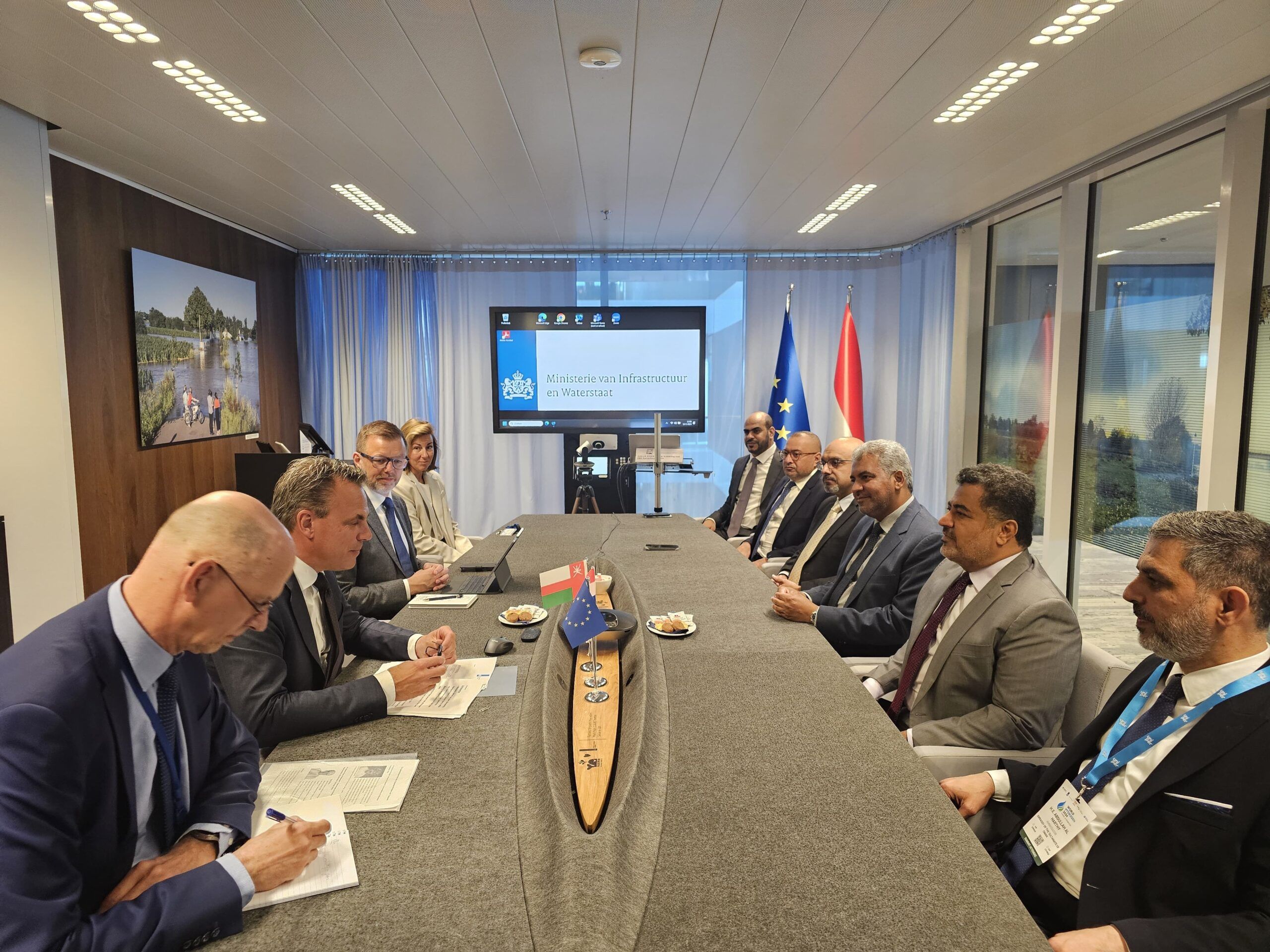 وزير النقل والاتصالات يناقش أوجه التعاون المشترك مع نذرلاند