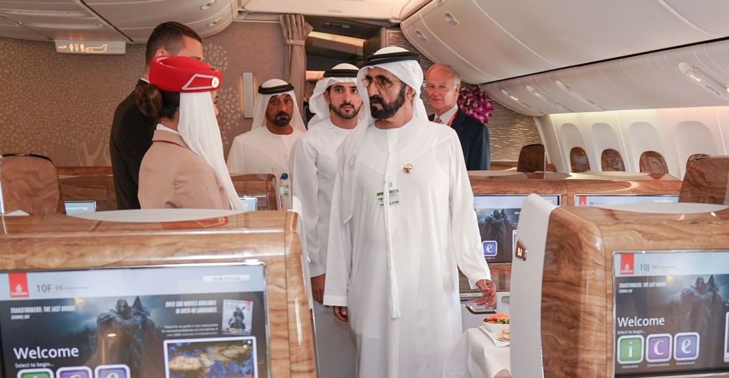 محمد بن راشد: «طيران الإمارات» قصة تحدٍ أقلعت قبل 39 عاماً وأسهمت في مسيرة نجاح دبي