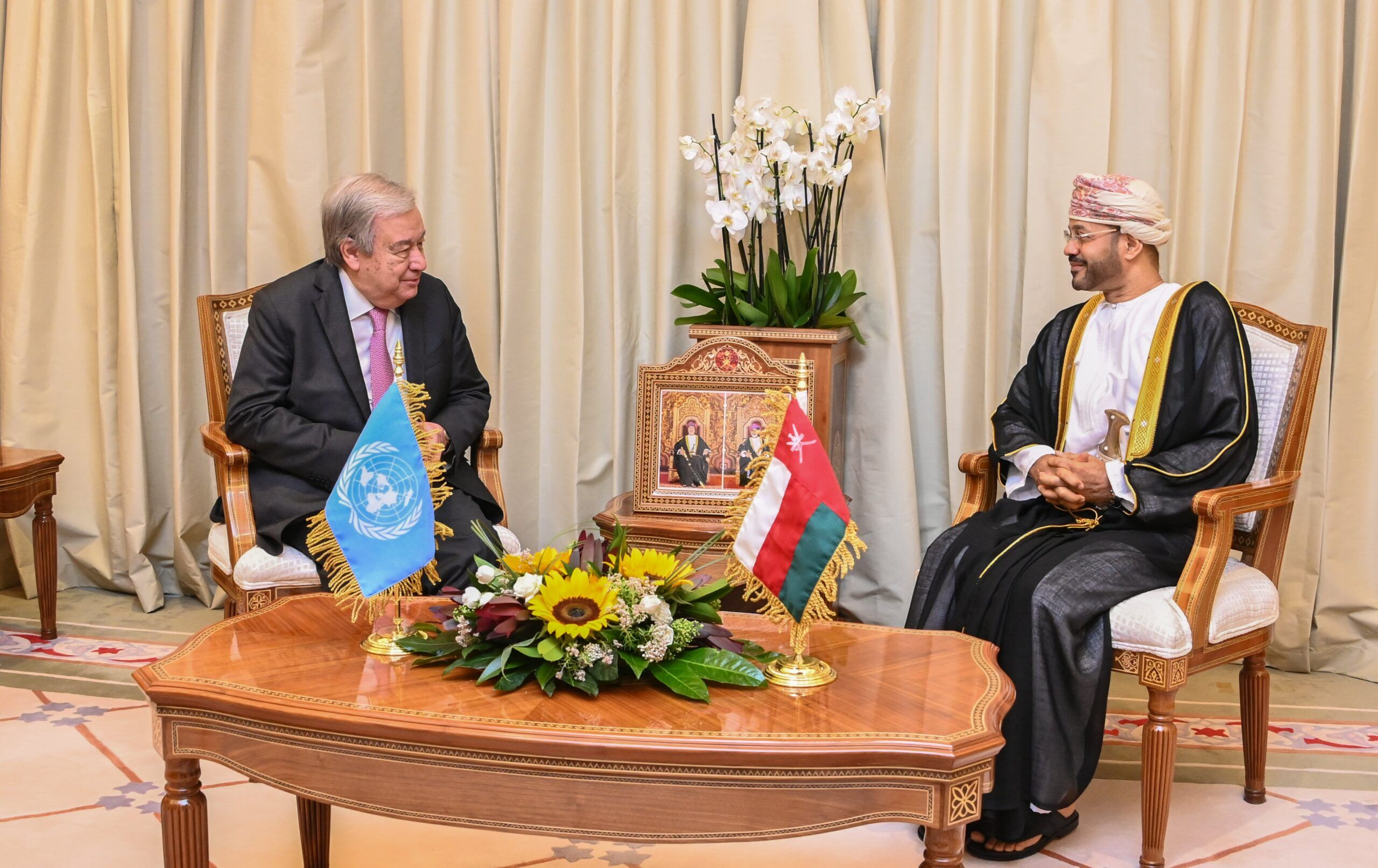 وزير الخارجية والأمين العام للأمم المتحدة يبحثان مستجدات الأوضاع بغزة