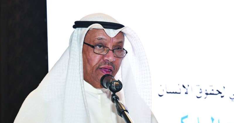 «حقوق الإنسان»: تمكين الكويتية في قلب التنمية