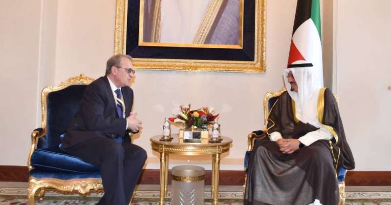 ممثل سمو أمير البلاد استقبل الممثل الخاص للرئيس الروسي