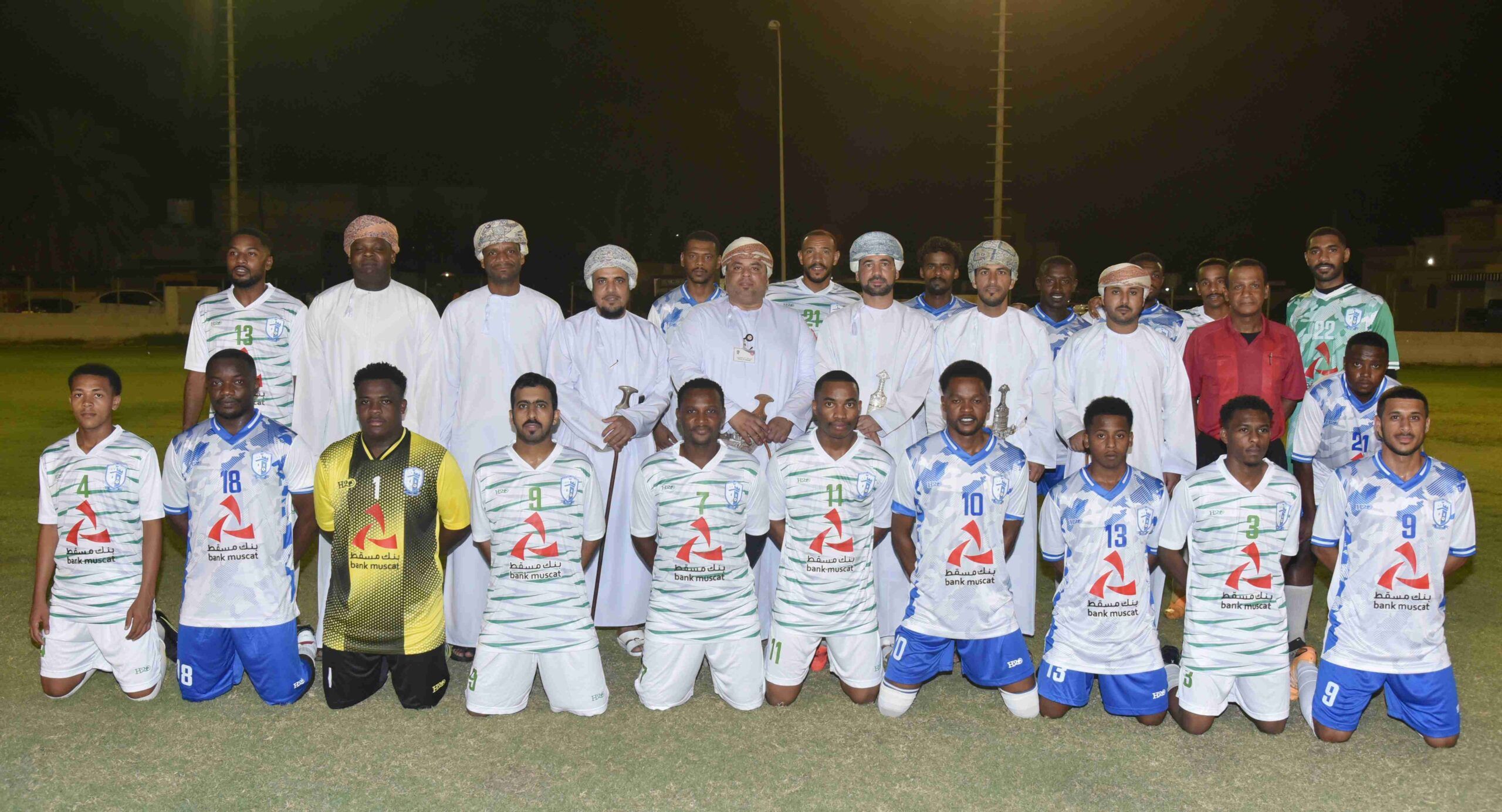 بنك مسقط يحتفي بافتتاح مشروع إنارة فريق ملعب الهرم الرياضي بولاية بركاء