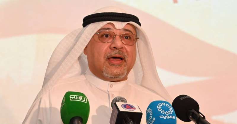 خالد مهدي متحدثاً خلال الندوة