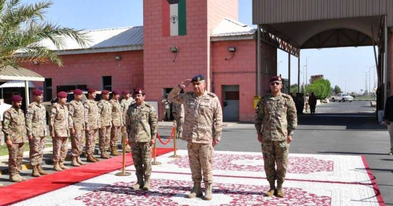 رئيس الأركان تفقد «الحرس الأميري»: مسؤولياتكم ومهامكم تتطلب قدراً عالياً من الاحترافية