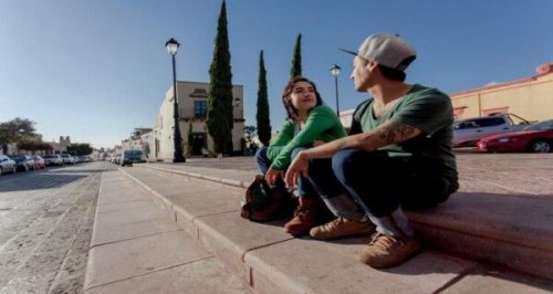 اذا اردت ان تجذب أي فتاة وتقيم معها علاقة من اول ليلة هناك 40 شيئًا يجب التحدث عنها..اهمها رقم 18