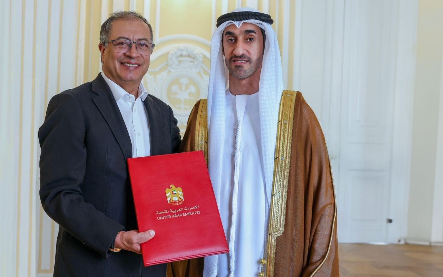 رئيس كولومبيا يتسلم أوراق اعتماد سفير الإمارات