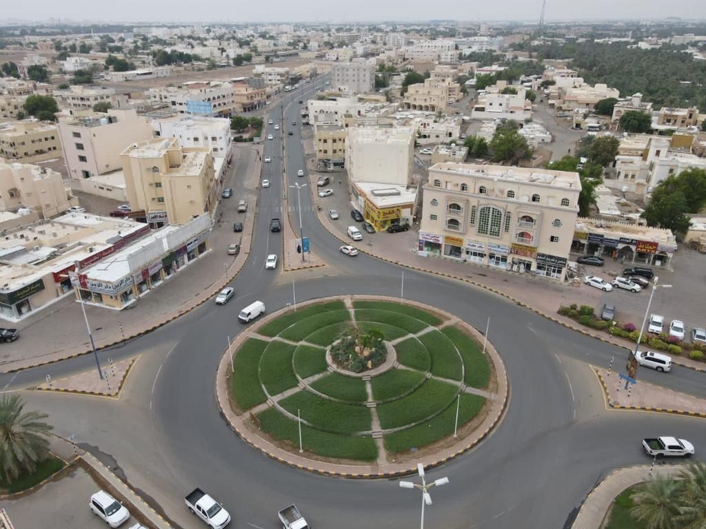 محافظة البريمي تطرح عدداً من المناقصات التنموية