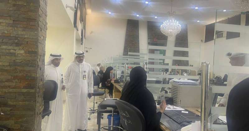 مدير «هيئة ذوي الإعاقة» يتفقد سير العمل في صالات المراجعين