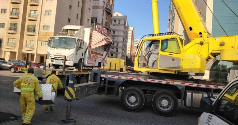 البلدية: رفع عربتين متنقلتين وتحرير 5 مخالفات في حولي