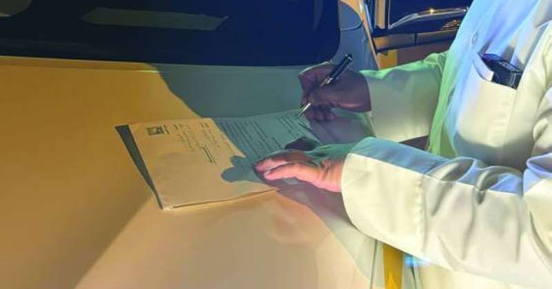 إنذار عقار في مشرف بسبب بناء 5 أدوار إضافية