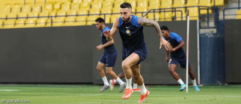 تيليس يطمئن كاسترو قبل مغادرة النصر