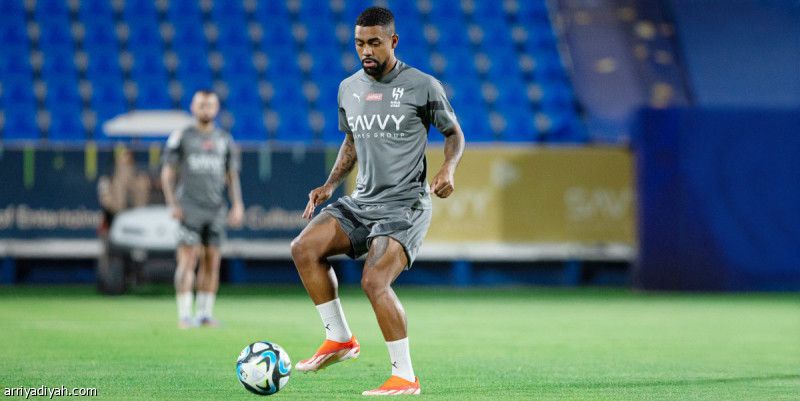 الهلال.. مالكوم يخوض المناورة ويثبت الجاهزية