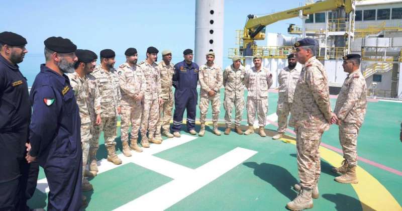 رئيس الأركان: أقصى درجات اليقظة.. لسلامة مياهنا الإقليمية