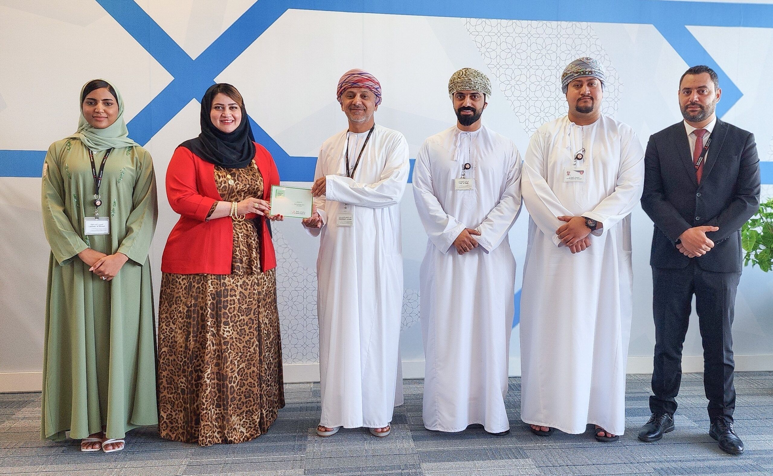 تتويج بنك مسقط بجائزة أفضل بنك في مجال الأعمال المصرفية الخاصة بسلطنة عمان من مؤسسة EMEA Finance