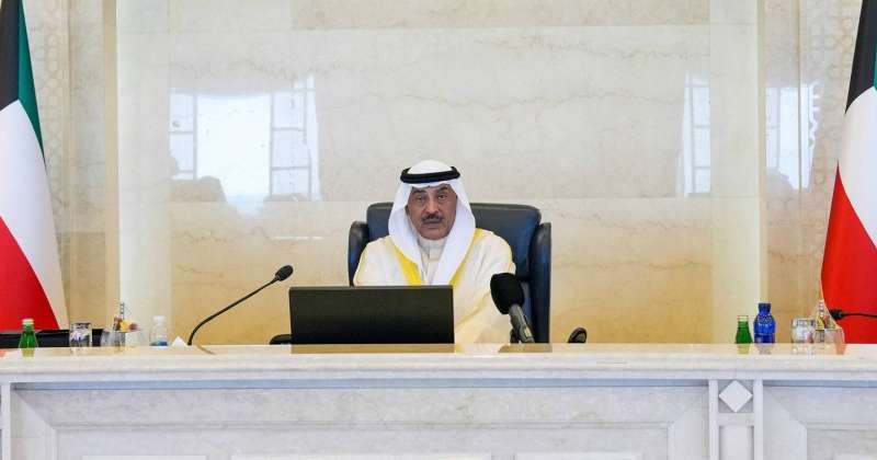 سمو ولي العهد يتلقى رسائل تهنئة من كبار الشيوخ والمسؤولين بالدولة