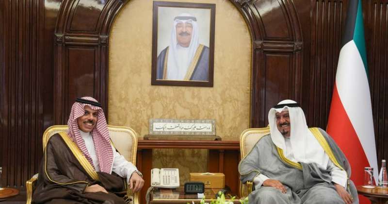 رئيس الوزراء يستقبل وزير الخارجية السعودي