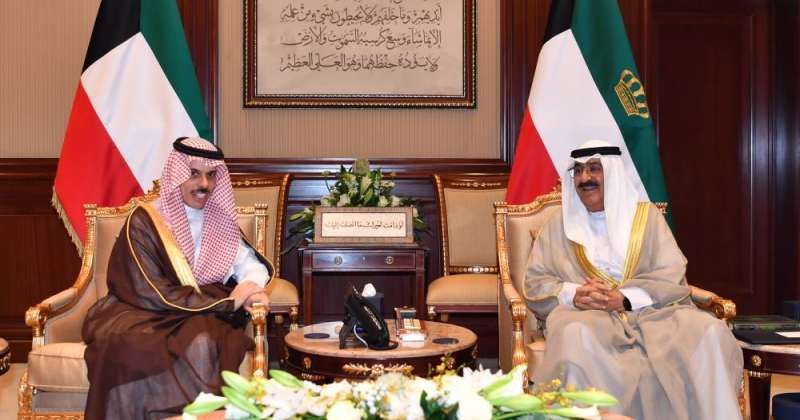 سمو الأمير يستقبل وزير الخارجية السعودي