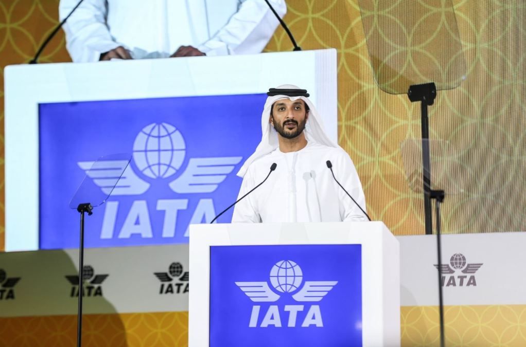 ابن طوق يؤكد التزام الإمارات العميق بتطوير صناعة الطيران واستدامتها