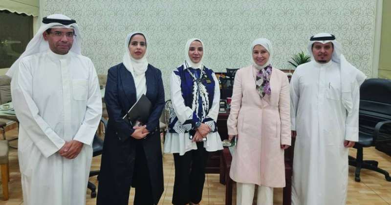 فريق جمعية النزاهة خلال زيارته للكنترول