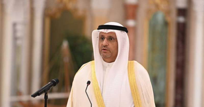 العمر: رقمنة الخدمات التي تمس المواطنين والمقيمين بشكل مباشر.. على وجه السرعة