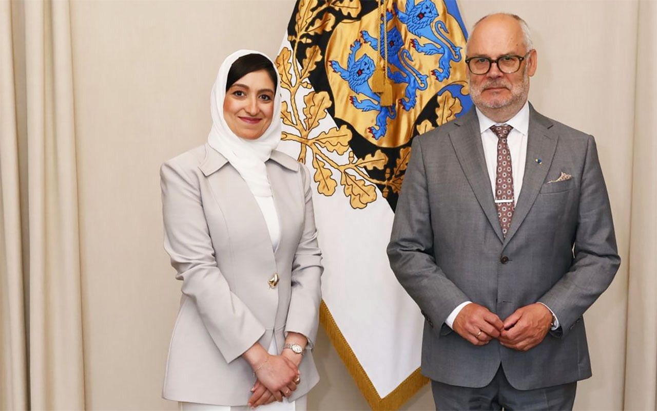 سفيرة الإمارات تقدم أوراق اعتمادها إلى رئيس إستونيا