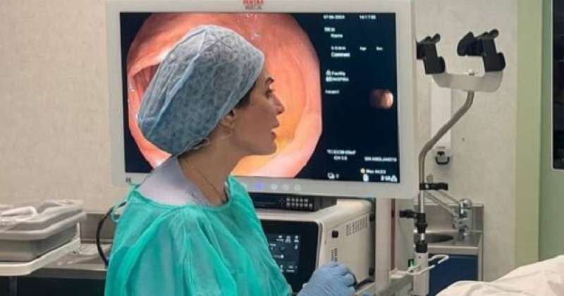 الطبيبة الكويتية أسماء الكندري تشارك في المؤتمر العالمي للمناظير