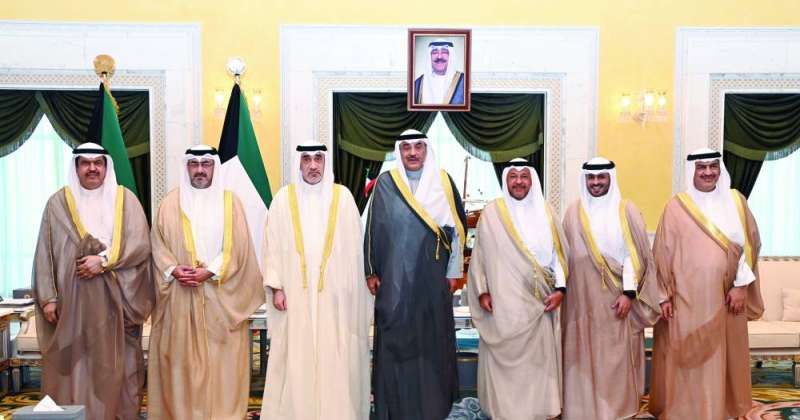 ولي العهد يتلقّى تهاني المُحافظين ورئيس الأركان وقياديين من «الداخلية» و«الحرس» و«الإطفاء»