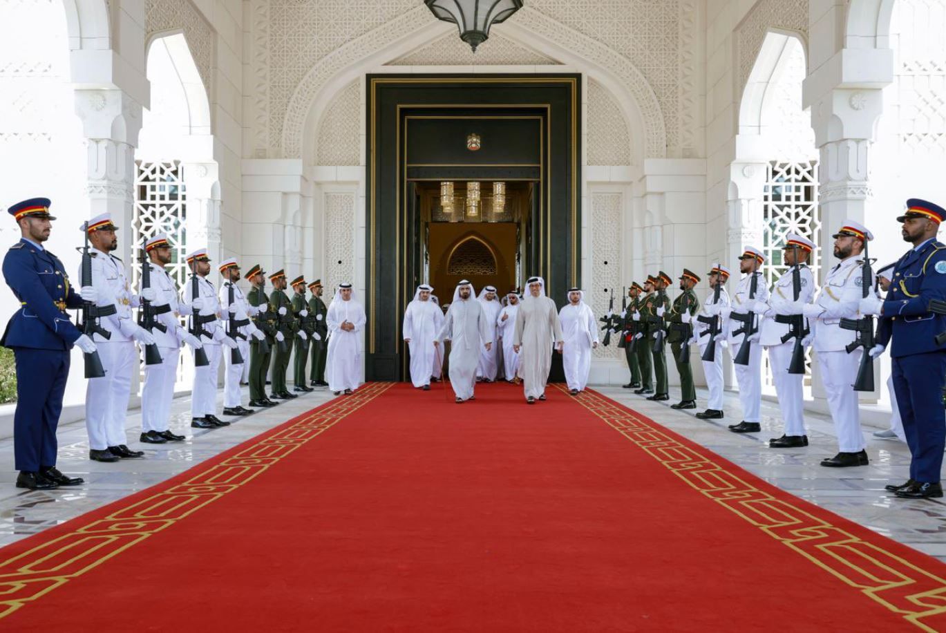 محمد بن راشد: الإمارات ملتزمة ببناء علاقات اقتصادية عالمية متنوعة