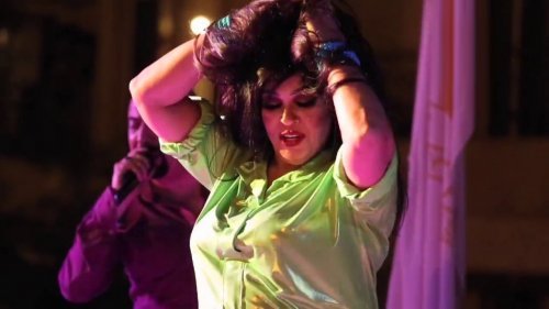شاهد فيفي عبده بوصلة رقص بلدي بفيديو مسرب هزة يمين وهزة شمال .. والجمهور كسحت صافيناز