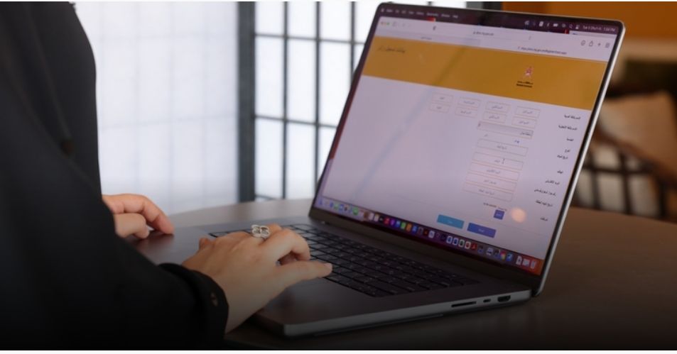 محافظة مسندم تطلق خدمات المراجعین إلكترونيًا