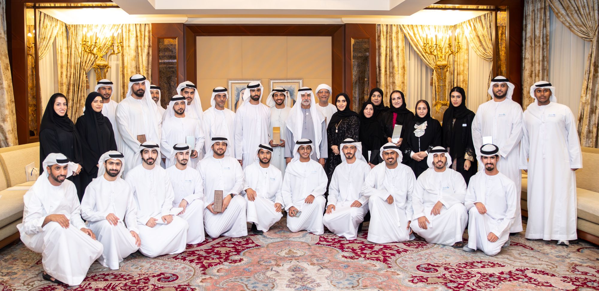 نهيان بن مبارك: أبناء وبنات الإمارات نماذج فريدة للعمل التطوعي المخلص