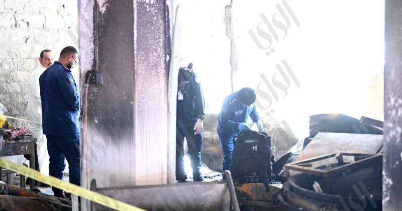 حريق المنقف (تصوير: أسعد عبدالله)