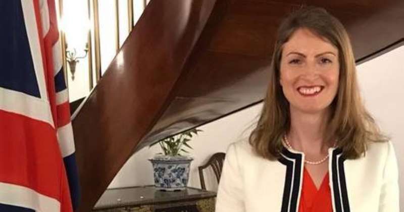 السفيرة البريطانية لدى الكويت