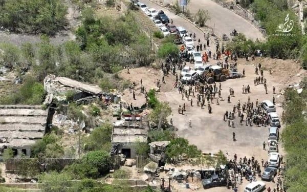 بدء تنقل المواطنين من وإلى مدينة تعز عبر طريق (الكمب ـ الحوبان) للمرة الأولى منذ 9 سنوات