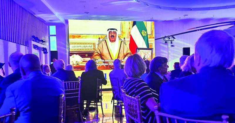 سمو الأمير أثناء توجيه كلمة مُسجّلة بافتتاح الجناح الجديد لمكتبة جورج بوش الأب في تكساس