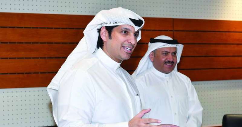 المطيري خلال جولته في قطاعات وزارة الإعلام