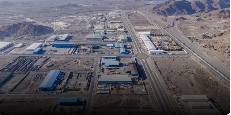 بأكثر من 13 مليون ريال.. مدينة سمائل الصناعية توطّن مشروعًا في قطاع المستحضرات الصيدلانية