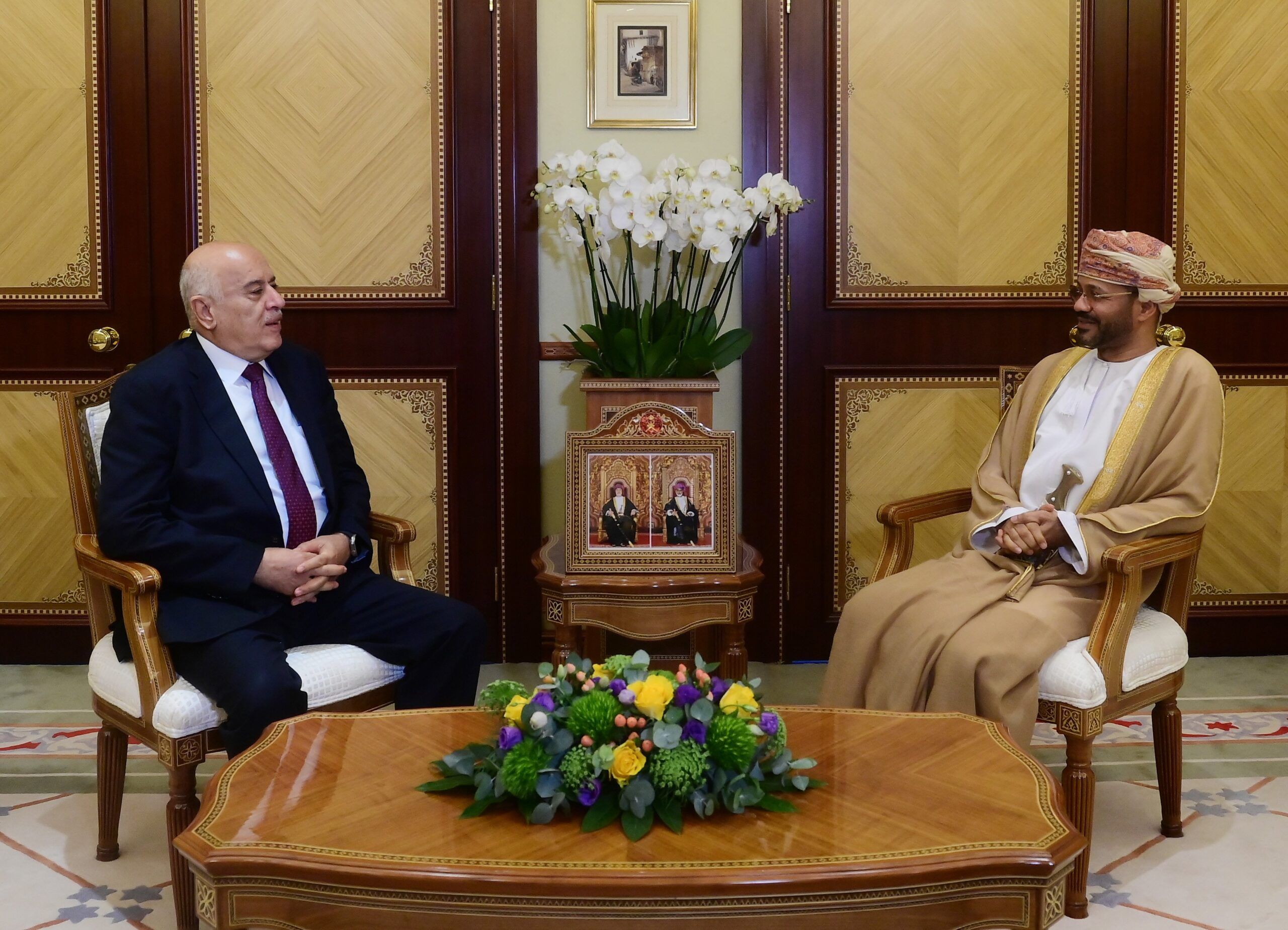 السيد بدر ومسئول بحركة فتح يبحثان استمرار الجهود والمساعي لتحقيق الوفاق الوطني الفلسطيني