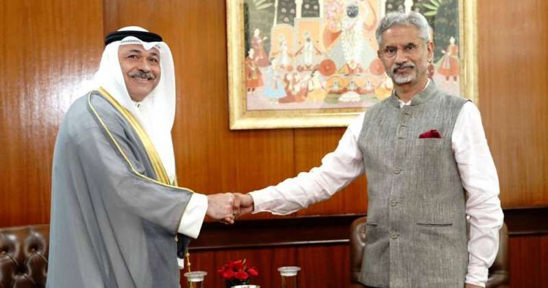 السفير الشمالي خلال لقائه وزير الشؤون الخارجية الهندية