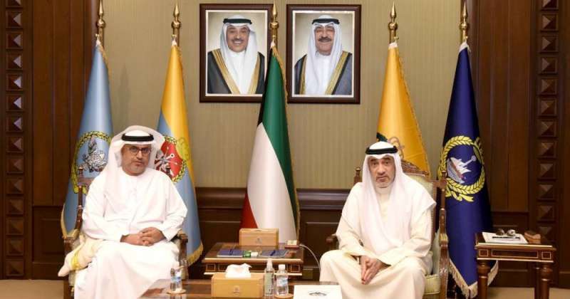 وزير الداخلية بحث مع السفير الإماراتي تعزيز العلاقات الأمنية والتعاون بمجال تبادل الخبرات والتدريب