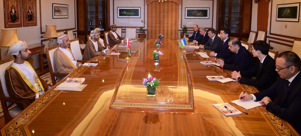 سلطنة عُمان وأوزبكستان تعقدان جلسة مشاورات سياسيّة