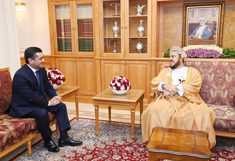 نيابةً عن جلالته.. السّيد أسعد يستقبل وزير خارجية أوزبكستان